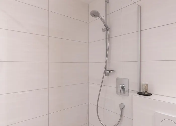 Schneider アパート イシュグル