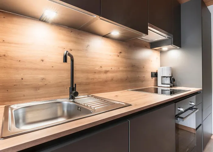 Schneider アパート イシュグル