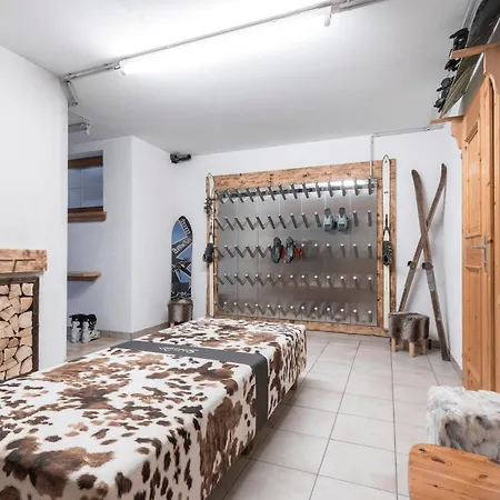 Schneider Apartment