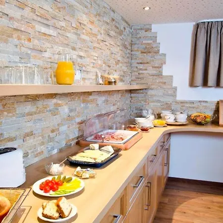 Schneider אישגל