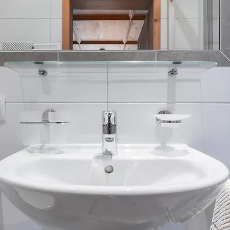 Schneider Apartment *